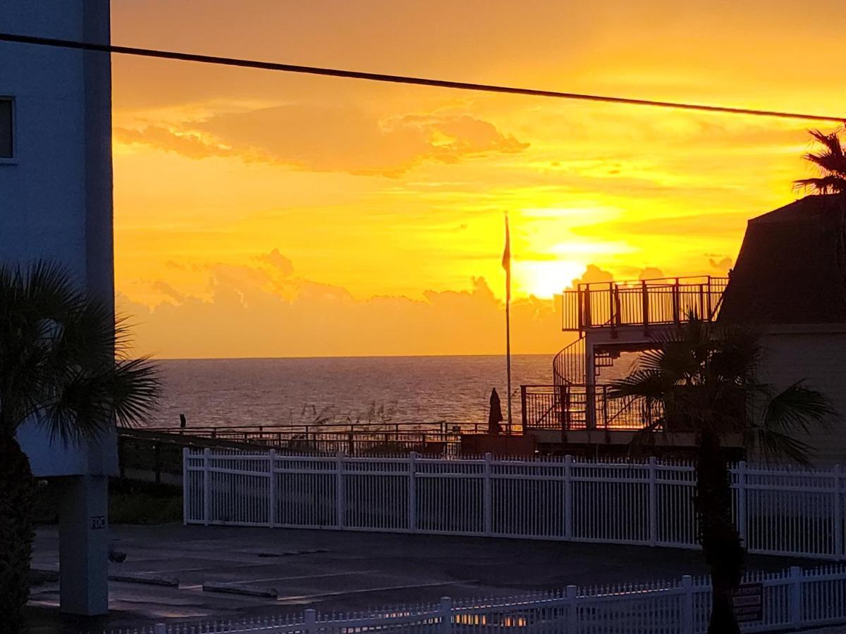 Funshine Sunset Beach St. Pete Beach Buitenkant foto